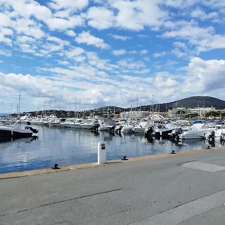 T2 Rd Jardin Grande Terrasse Coeur 2 M Clim Garage Wifi * Sainte-Maxime