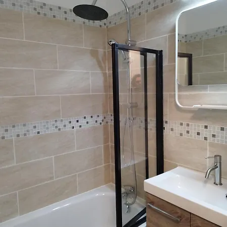 T2 Rd Jardin Grande Terrasse Coeur 2 M Clim Garage Wifi *